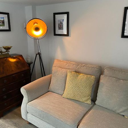 Arthur Street Guest Cottage Хилсбъро Екстериор снимка
